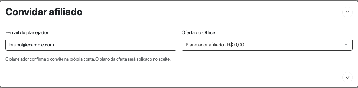 Janela Convidar afiliado com e-mail do planejador, oferta do Office e confirmação