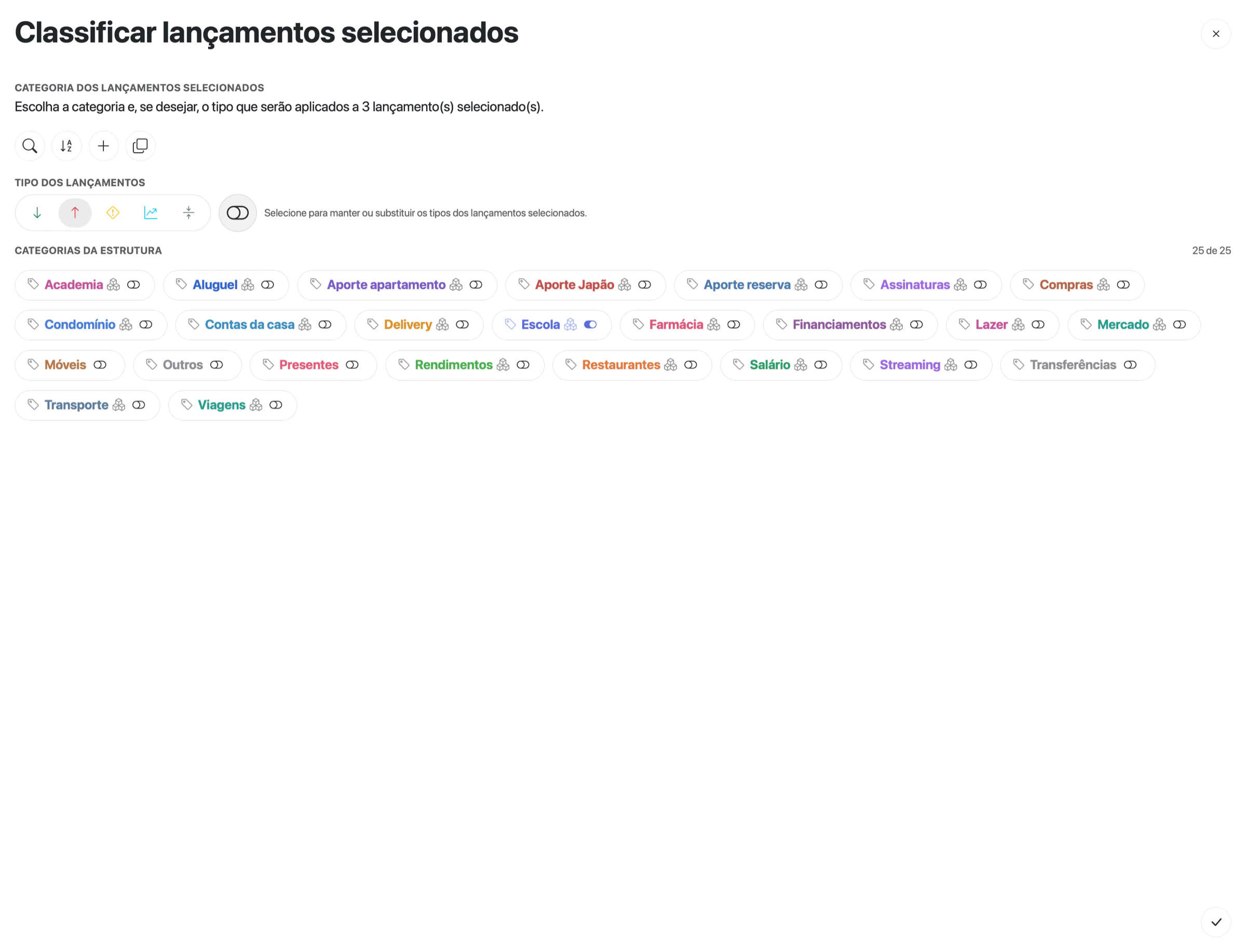 Janela Classificar lançamentos selecionados com a categoria Escola escolhida para 3 lançamentos e o tipo Saída